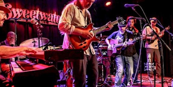 Freestone Peaches at Sweetwater Music Hall