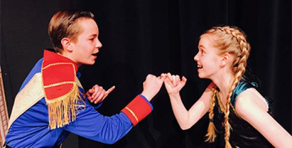 Katia and Company presents Frozen!