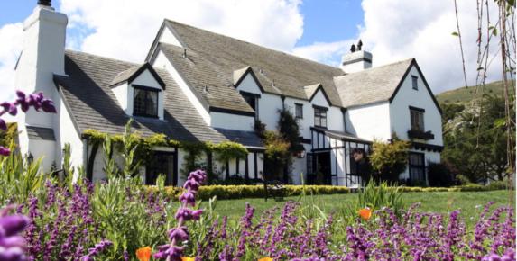 Candlelit Valentine’s Supper at The Pelican Inn