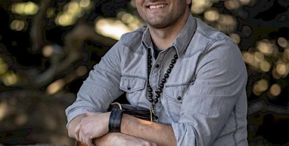 Live Music with Dustin Saylor at Nick's Cove