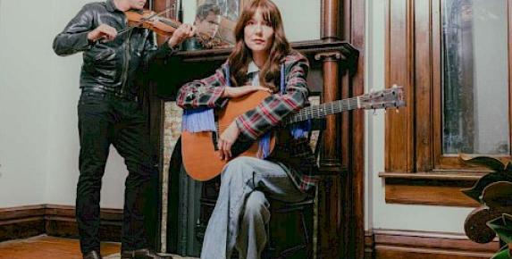 An Intimate Evening with Molly Tuttle & Ketch Secor at Sweet…